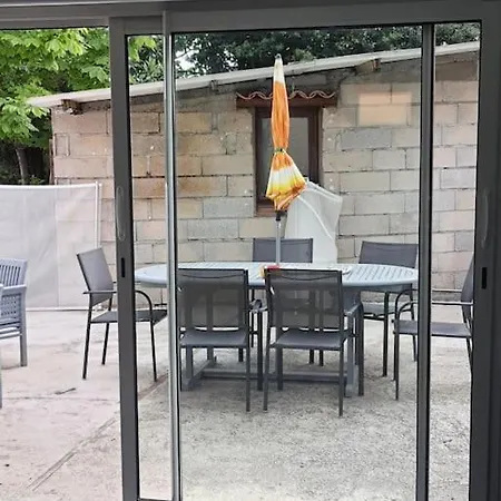 Le 7 Appartement Servian