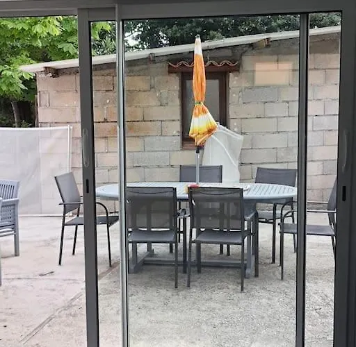 Le 7 Apartament Servian